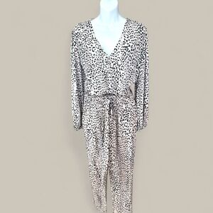 Wayf‎ Sz XS Cheeta Print Long Sleeve Leotard  with Tie Waist Pants and V-Neck